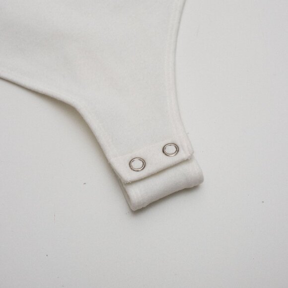 Express Body Contour High Compression Crew Neck Long Sleeve Bodysuit - Picture 3 of 4